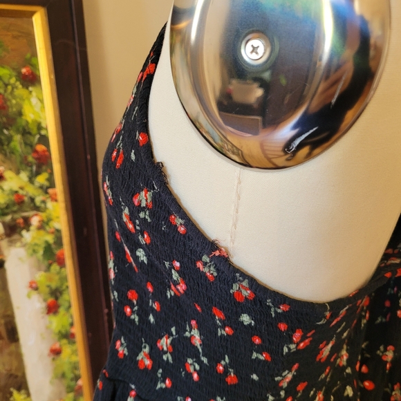 Torrid cherry print gauzy top size 2 - Picture 4 of 7